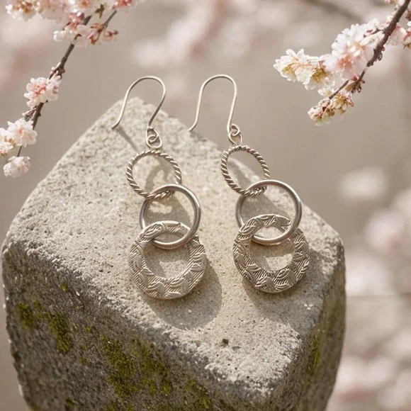 Silpada Triple Link Drop Earrings W1616 - Picture 1 of 5